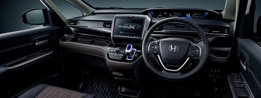 Торпедо Honda Freed Hybrid Modulo X 2017 года  (фото 4 из 6)
